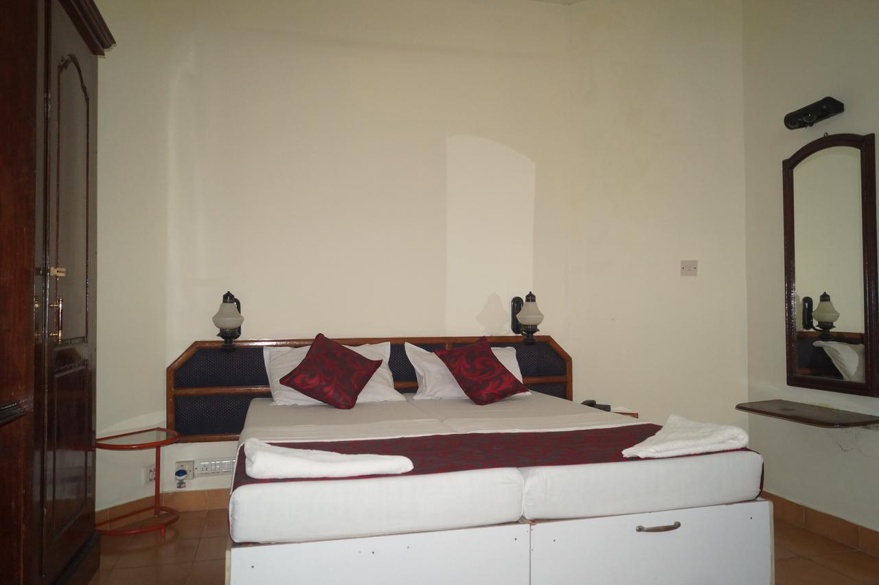 Hotel Thushara Kovalam Zewnętrze zdjęcie